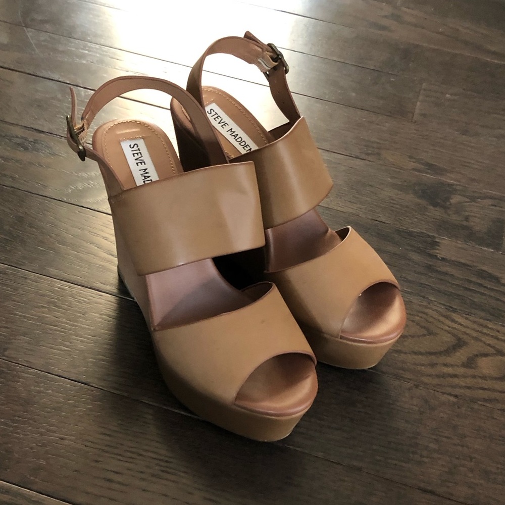 Steve Madden platform sandals